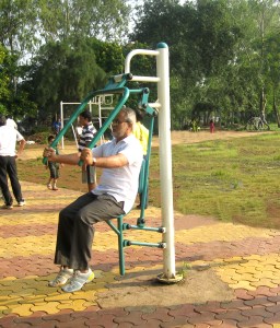 SINGAL CHEST PRESS